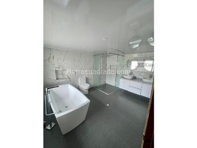 Casa de 4 alcobas en venta en Vipasa, Cali, 252 m² · foto 9 de 20