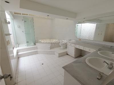 Casa de 4 alcobas en venta en Prados Del Norte, Cali, 406 m² · foto 12 de 20