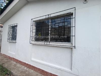 Casa de 3 alcobas en venta en Vipasa, Cali, 264 m² · foto 1 de 19