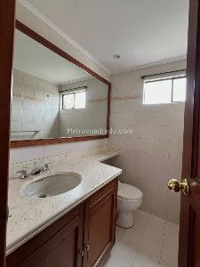 Apartamento de 3 alcobas en venta en La Carolina, Bogotá, 183 m² · foto 5 de 17