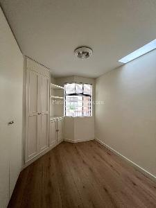 Apartamento de 3 alcobas en venta en La Carolina, Bogotá, 183 m² · foto 4 de 17