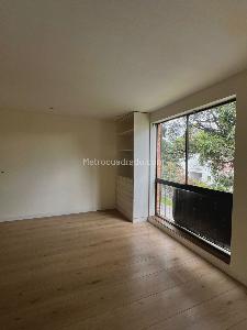 Apartamento de 3 alcobas en venta en La Carolina, Bogotá, 183 m² · foto 6 de 17