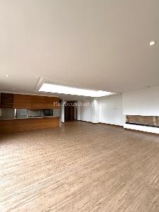 Apartamento de 3 alcobas en venta en Santa Barbara Alta, Bogotá, 287 m² · foto 3 de 20