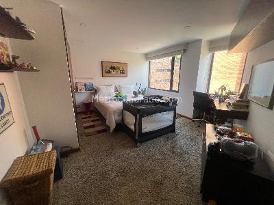 Apartamento de 2 alcobas en venta en Los Rosales, Bogotá, 155 m² · foto 12 de 18