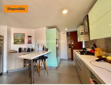 Apartamento de 2 alcobas en venta en Los Rosales, Bogotá, 155 m² · foto 6 de 18