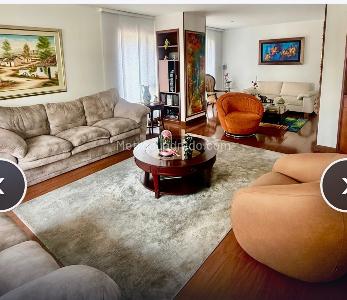 Apartamento de 3 alcobas en venta en Chico Navarra, Bogotá, 235 m² · foto 3 de 12