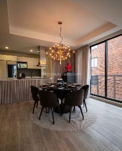 Apartamento de 2 alcobas en venta en Chico Norte, Bogotá, 112 m² · foto 2 de 11