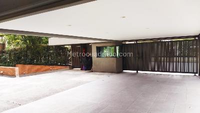 Apartamento de 3 alcobas en venta en El Refugio, Bogotá, 303 m² · foto 11 de 17