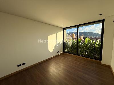 Apartamento de 2 alcobas en venta en Loma Del Esmeraldal, Envigado, 69 m² · foto 2 de 8