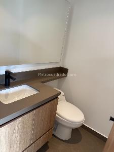 Apartamento de 1 alcoba en venta en Loma Del Esmeraldal, Envigado, 53 m² · foto 4 de 8