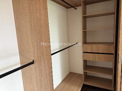Apartamento de 1 alcoba en venta en Loma Del Esmeraldal, Envigado, 53 m² · foto 8 de 8
