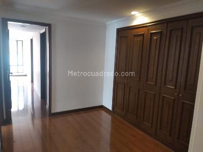 Apartamento de 3 alcobas en venta en Chico Norte Ii, Bogotá, 182 m² · foto 10 de 20