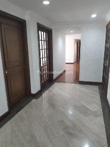 Apartamento de 3 alcobas en venta en Chico Norte Ii, Bogotá, 182 m² · foto 9 de 20