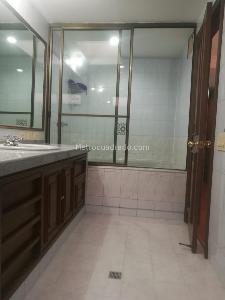 Apartamento de 3 alcobas en venta en Chico Norte Ii, Bogotá, 182 m² · foto 12 de 20