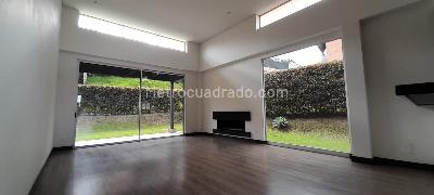 Casa de 3 alcobas en venta en Cajicá, 205 m² · foto 1 de 20