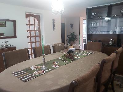 Casa de 5 alcobas en venta en Niza Antigua, Bogotá, 338 m² · foto 5 de 20