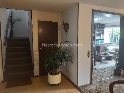 Casa de 5 alcobas en venta en Niza Antigua, Bogotá, 338 m² · foto 10 de 20