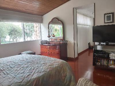 Casa de 5 alcobas en venta en Niza Antigua, Bogotá, 338 m² · foto 13 de 20