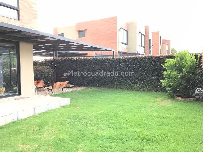 Casa de 3 alcobas en venta en Cajicá, 139 m² · foto 2 de 20