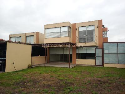 Casa de 3 alcobas en arriendo en Cajicá, 205 m² · foto 4 de 17