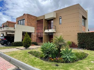 Casa en venta en Cajica, Cajicá · foto 3 de 20