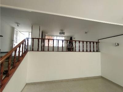 Casa de 4 alcobas en venta en Normandia, Bogotá, 200 m² · foto 3 de 20