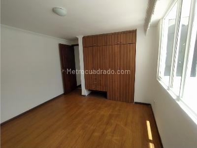 Casa de 4 alcobas en venta en Normandia, Bogotá, 200 m² · foto 12 de 20