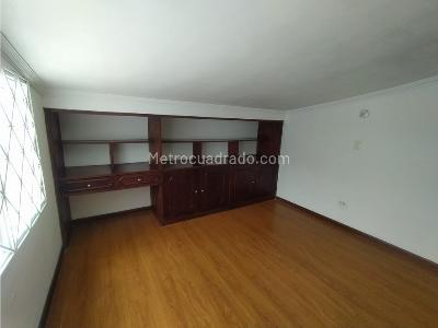 Casa de 4 alcobas en venta en Normandia, Bogotá, 200 m² · foto 15 de 20