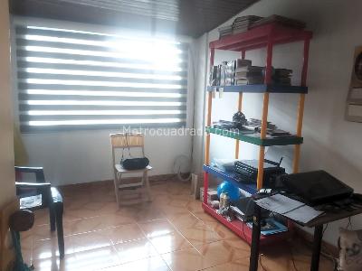 Casa de 4 alcobas en venta en Alamos Plazuelas Del Virrey, Bogotá, 139 m² · foto 11 de 20