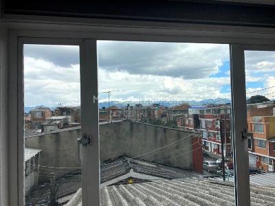 Casa de 4 alcobas en venta en Alamos Plazuelas Del Virrey, Bogotá, 139 m² · foto 17 de 20
