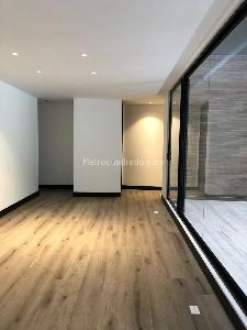 Apartamento de 3 alcobas en venta en El Virrey, Bogotá, 206 m² · foto 7 de 10