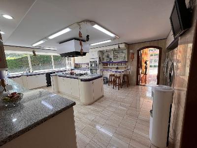 Casa de 4 alcobas en venta en Cerros De Suba, Bogotá, 974 m² · foto 17 de 20