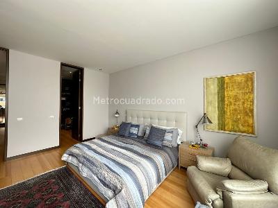 Apartamento de 3 alcobas en venta en La Cabrera Alta, Bogotá, 265 m² · foto 11 de 18