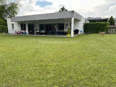 Casa de 4 alcobas en venta en San Jose De Las Villas, Pereira, 283 m² · foto 17 de 19