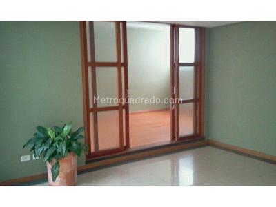 Casa de 1 alcoba en venta en Chico Norte, Bogotá, 860 m² · foto 3 de 7