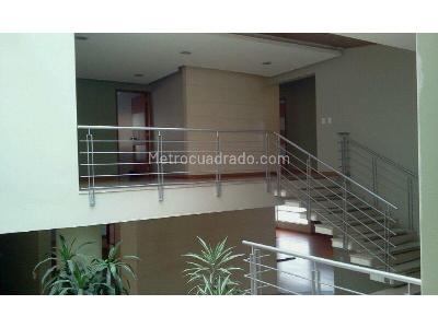 Casa de 1 alcoba en venta en Chico Norte, Bogotá, 860 m² · foto 4 de 7