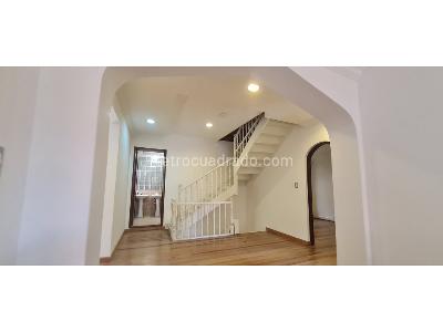 Casa de 5 alcobas en venta en El Nogal, Bogotá, 400 m² · foto 4 de 20