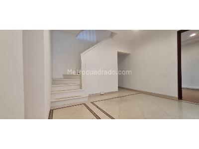 Casa de 5 alcobas en venta en El Nogal, Bogotá, 400 m² · foto 8 de 20