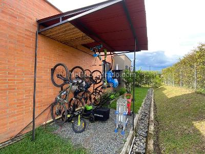 Casa de 3 alcobas en venta en Malabar, Pereira, 300 m² · foto 10 de 17