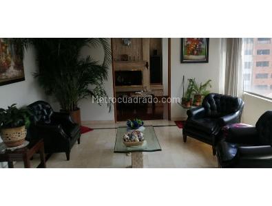 Apartamento de 3 alcobas en venta en La Carolina, Bogotá, 256 m² · foto 3 de 20