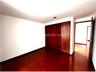 Apartamento en venta en Santa Barbara Central, Bogotá · foto 8 de 11