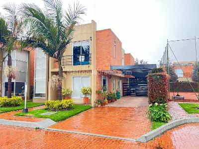 Casa de 4 alcobas en venta en Cajicá, Cajicá, 228 m² · foto 17 de 19