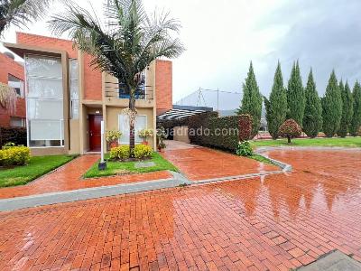 Casa de 4 alcobas en venta en Cajicá, Cajicá, 228 m² · foto 18 de 19