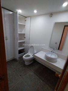 Apartamento de 3 alcobas en venta en Rincon Del Chico, Bogotá, 120 m² · foto 8 de 19