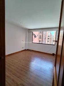 Apartamento de 3 alcobas en venta en Rincon Del Chico, Bogotá, 120 m² · foto 2 de 19