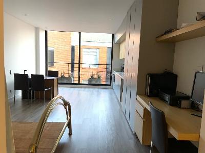 Apartaestudio en venta en Santa Barbara, Bogotá, 37 m² · foto 2 de 9