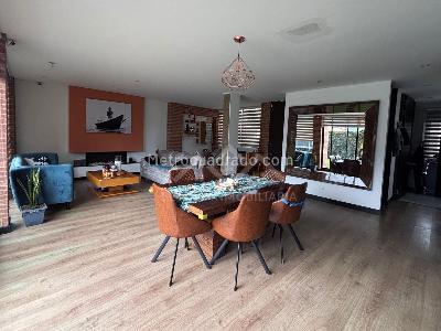 Casa de 3 alcobas en venta en Cajicá, Cajicá, 177 m² · foto 2 de 20