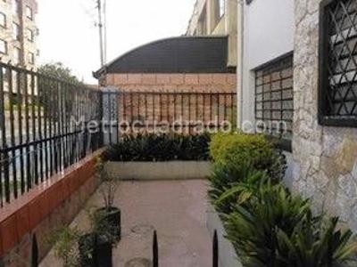 Casa de 5 alcobas en venta en Chapinero Occidental Teusaquillo, Bogotá, 458 m² · foto 2 de 20