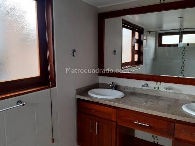 Casa de 4 alcobas en venta en Ub Los Geranios, Chía, 230 m² · foto 9 de 17
