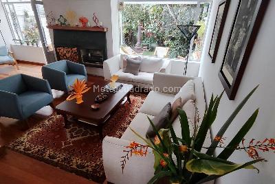 Casa de 3 alcobas en venta en Bellavista Rosales, Bogotá, 446 m² · foto 2 de 20